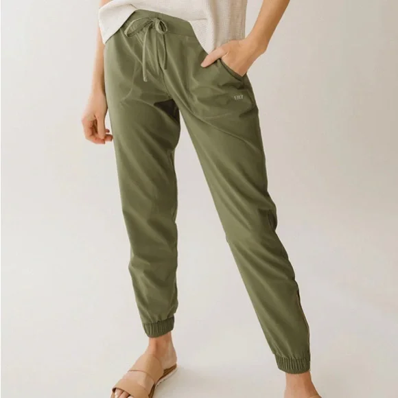 Albion joggers sale